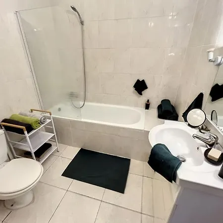 Apartment F3 55m2 Idealement Place, Centre Ville, Clim Perpignan