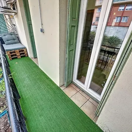 Apartment F3 55m2 Idealement Place, Centre Ville, Clim *
